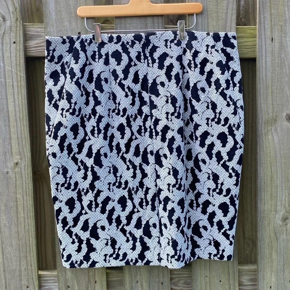 Lane Bryant Vintage Inspired Black & White Snakeskin Ponte Pencil Skirt …